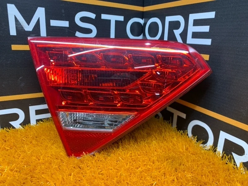 Фонарь крышки багажника Audi A5 2010 8T0945093A 8T CDNC, левый