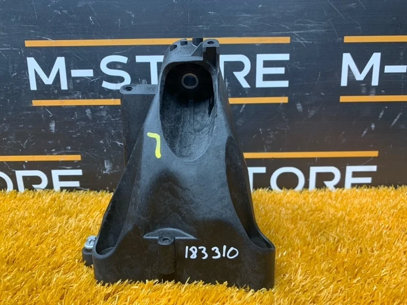 Кронштейн подушки двигателя Mercedes-Benz S-Class 2014 A2762231904 W222 276.960, левый