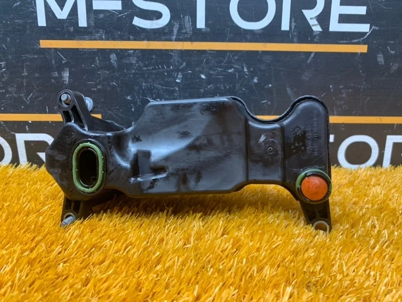 Маслоотделитель Mercedes-Benz Gla-Class 2014 A2700105401 X156 270.920