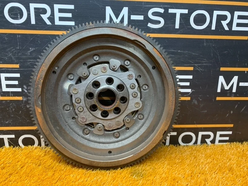 Маховик Audi Q3 2013 06J105266R 8U CPSA