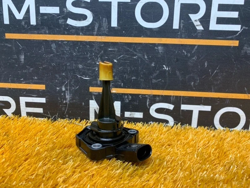 Датчик уровня масла Audi A6 2012 03C907660R C7/4G CHVA