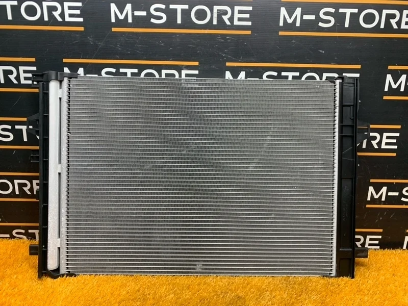Радиатор кондиционера Mercedes-Benz A-Class 2015 A2465000054 W176 270.910