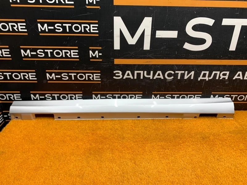 Накладка на порог Mercedes-Benz C-Class 2012 A2046900340 W204 271.820, левая