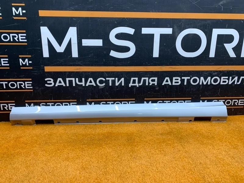 Накладка на порог Mercedes-Benz C-Class 2010 A2046900340 W204 271.860, левая