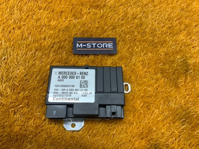 Блок управления топливным насосом Mercedes-Benz E-Class 2012 A0009006100 W212 276.952