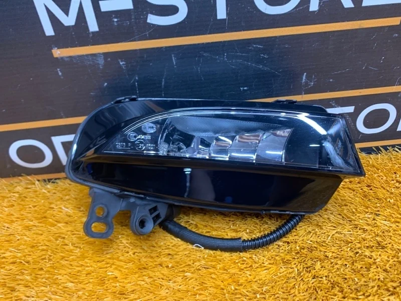 Фара противотуманная Audi A5 2014 8T0941700F 8T CDNC, правая