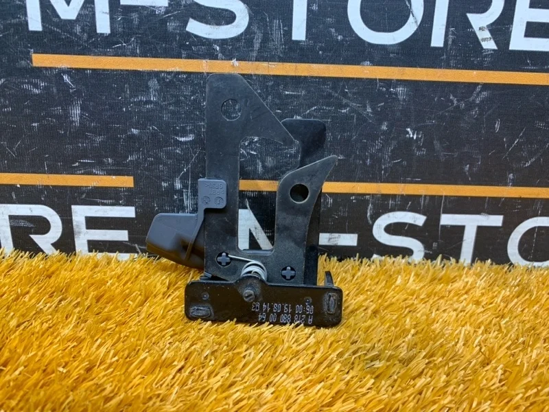 Замок капота Mercedes-Benz C-Class 2014 A2188800064 W205 274.910