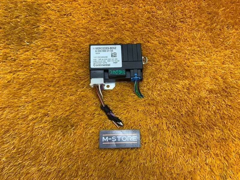 Блок управления топливным насосом Mercedes-Benz E-Class 2014 A0009000104 W212 274.920