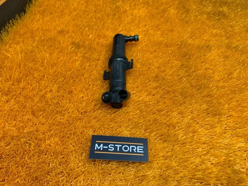 Форсунка омывателя фары Audi A3 2012 8P0955101B 8P CAXC, левая