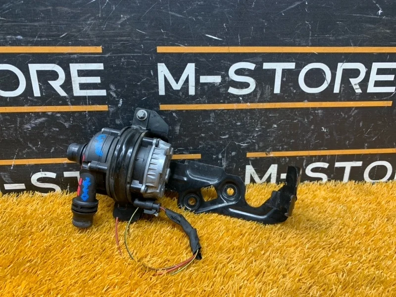 Помпа дополнительная Mercedes-Benz S-Class 2014 A0005002686 W222 276.960