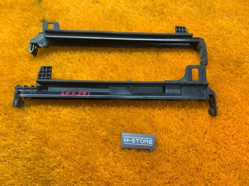 Кронштейн радиатора Mercedes-Benz E-Class 2014 A2045010320 W212 274.920