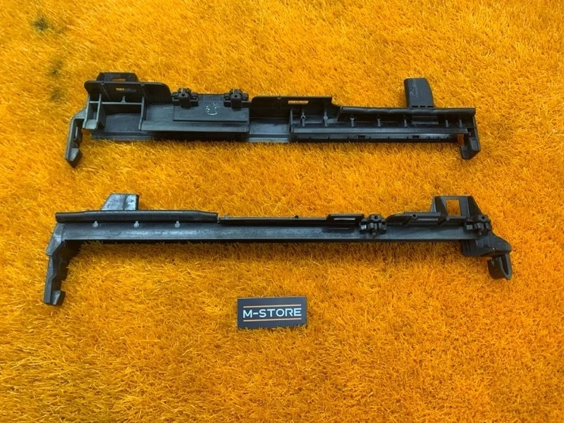 Кронштейн радиатора Mercedes-Benz C-Class 2010 A2045010320 W204 271.860