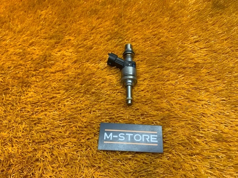 Форсунка топливная Porsche Cayenne 2009 94811012820 957 M4801