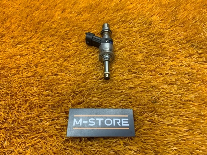 Форсунка топливная Porsche Cayenne 2009 94811012820 957 M4801