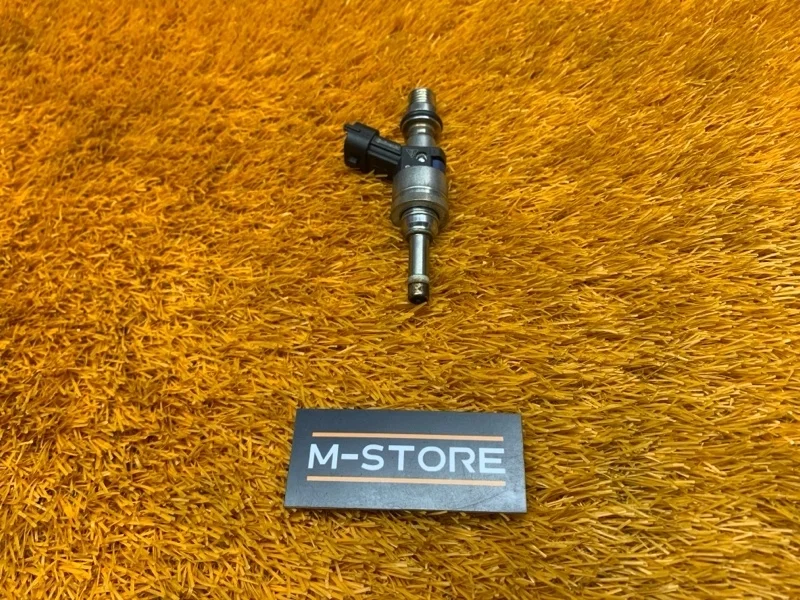 Форсунка топливная Porsche Cayenne 2009 94811012820 957 M4801