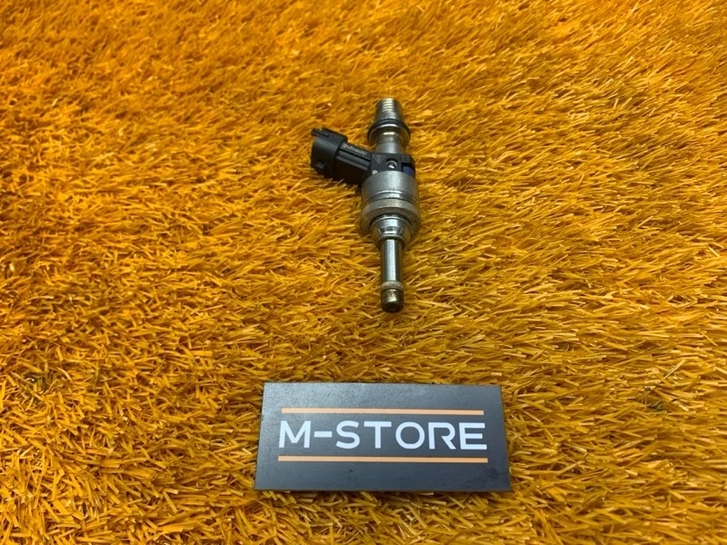 Форсунка топливная Porsche Cayenne 2009 94811012820 957 M4801