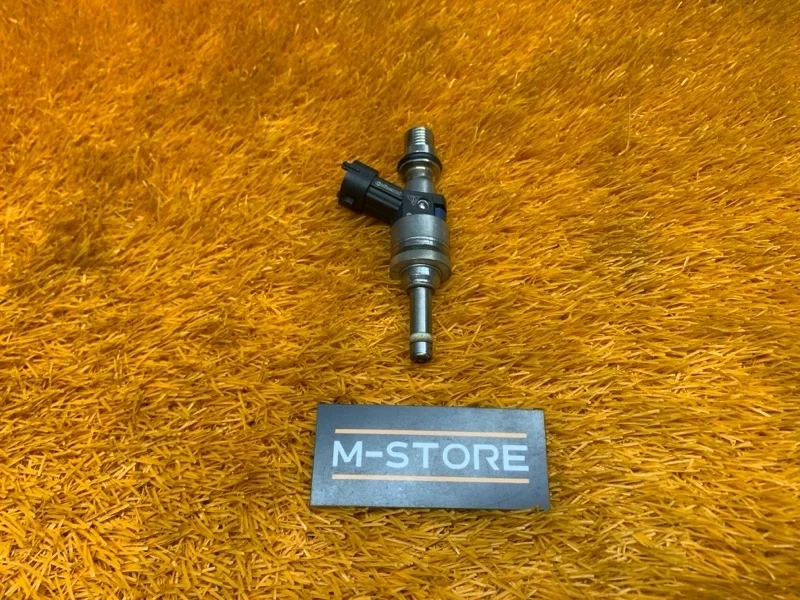 Форсунка топливная Porsche Cayenne 2009 94811012820 957 M4801