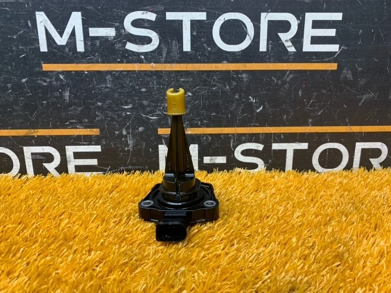 Датчик уровня масла Audi A5 2012 03C907660Q 8T CDNC