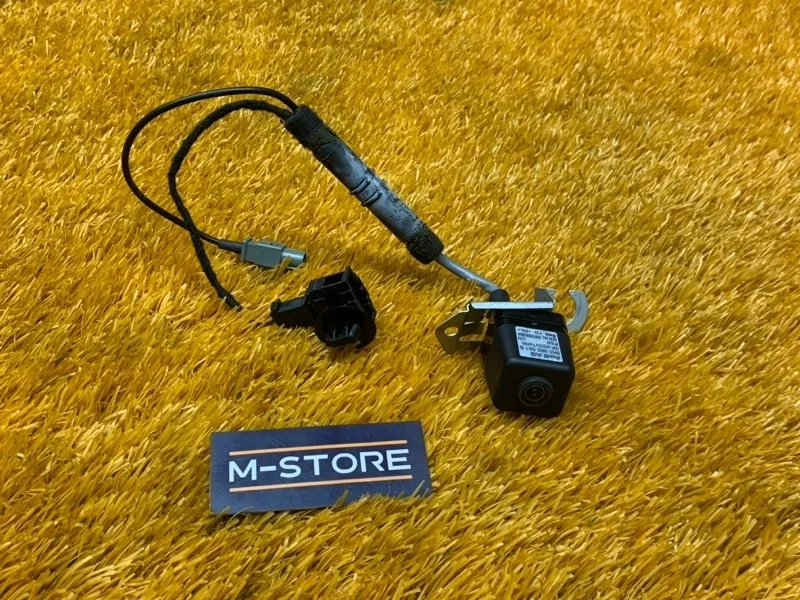 Камера заднего вида Audi A8 2010 8K0980551B 4H/D4 CDRA