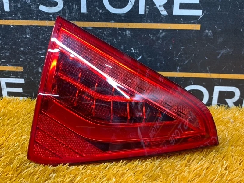 Фонарь крышки багажника Audi A5 2012 8T0945093C 8T CDNC, левый