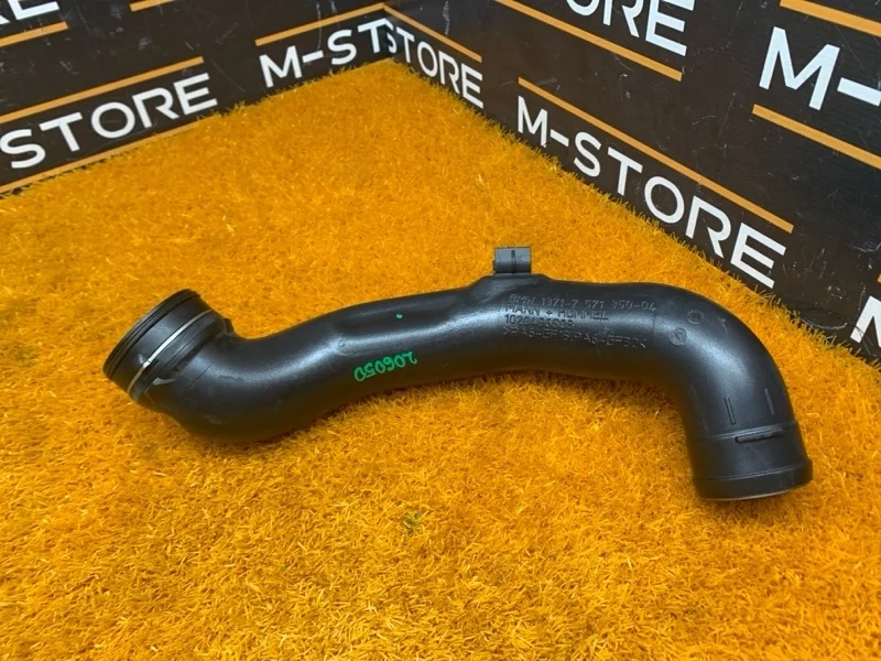 Патрубок интеркулера Bmw X6 2008 13717571350 E71 N54B30A, левый