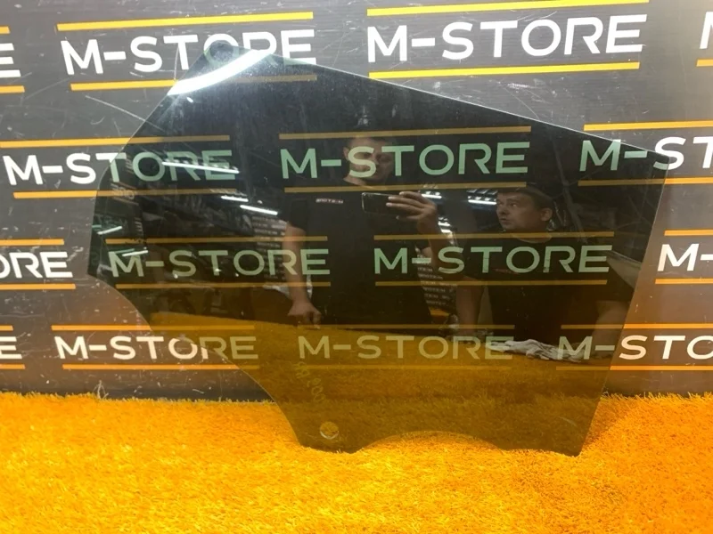 Стекло боковое Land Rover Range Rover Evoque 2012 LR026714 L538 204PT, заднее правое