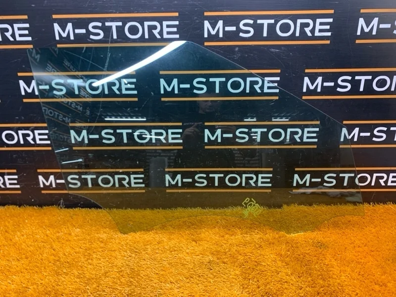 Стекло боковое Land Rover Range Rover Evoque 2012 LR044525 L538 204PT, переднее правое