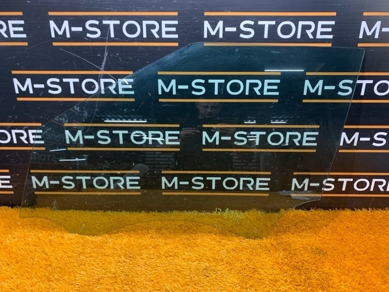 Стекло боковое Land Rover Range Rover Evoque 2012 LR044526 L538 204PT, переднее левое