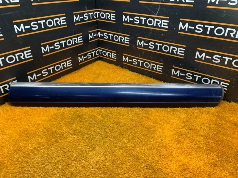 Молдинг на дверь Volkswagen Touareg 2008 7L6837788 7L BHK, передний правый