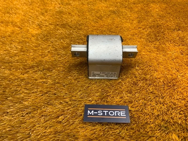 Подушка кпп Mercedes-Benz E-Class 2016 A2052405300 W213 274.920