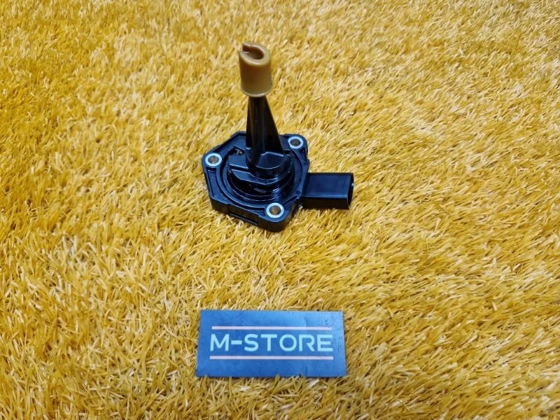 Датчик уровня масла Audi Q5 2013 03C907660R 8R CTVA