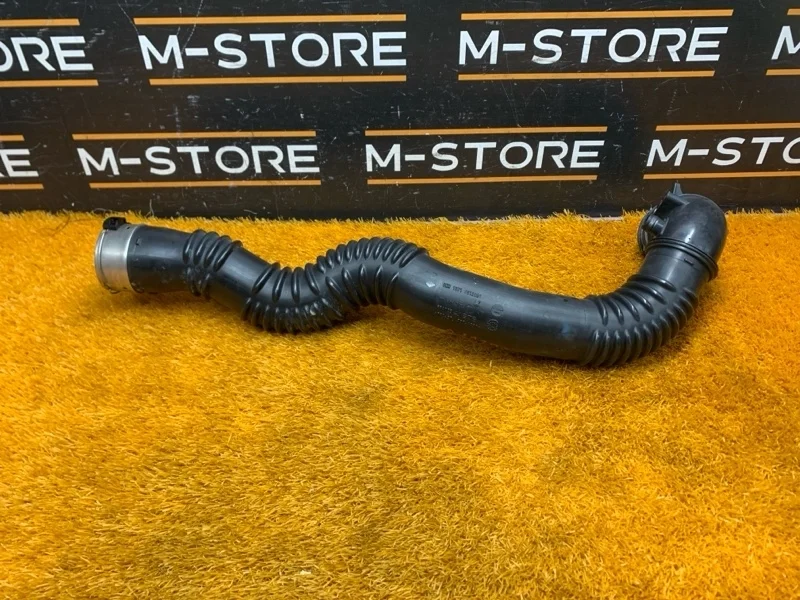 Патрубок воздухозаборника Bmw 5-Series 2012 13717612091 F10 N20B20B