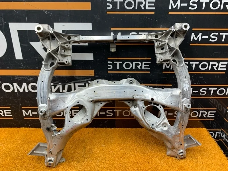 Балка поперечная (подрамник) Bmw 5-Series 2012 31116796693 F10 N20B20B, передняя