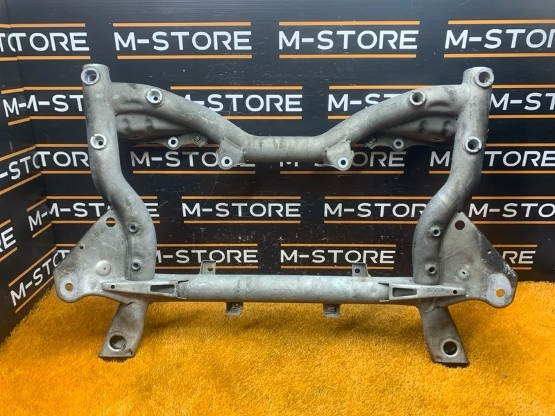 Балка поперечная (подрамник) Mercedes-Benz E-Class 2009 A2046280757 C207 271.860, передняя