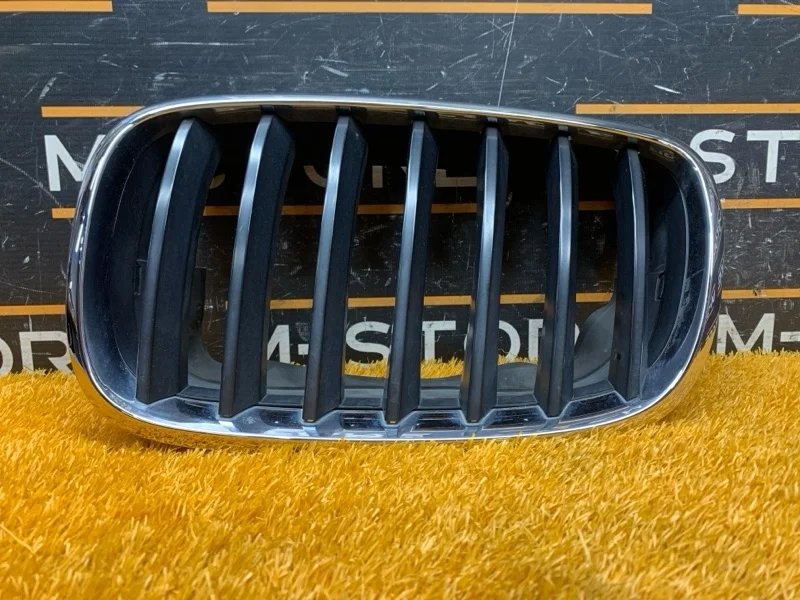 Решетка радиатора Bmw X5 2008 51137171395 E70 N52B30A, левая