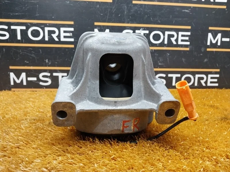 Подушка двигателя Audi A4 2009 8K0199381PC 8K CDN, передняя правая