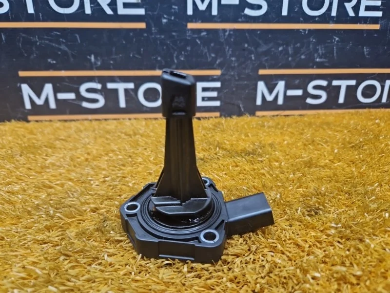 Датчик уровня масла Audi A4 2009 03C907660H 8K CDH