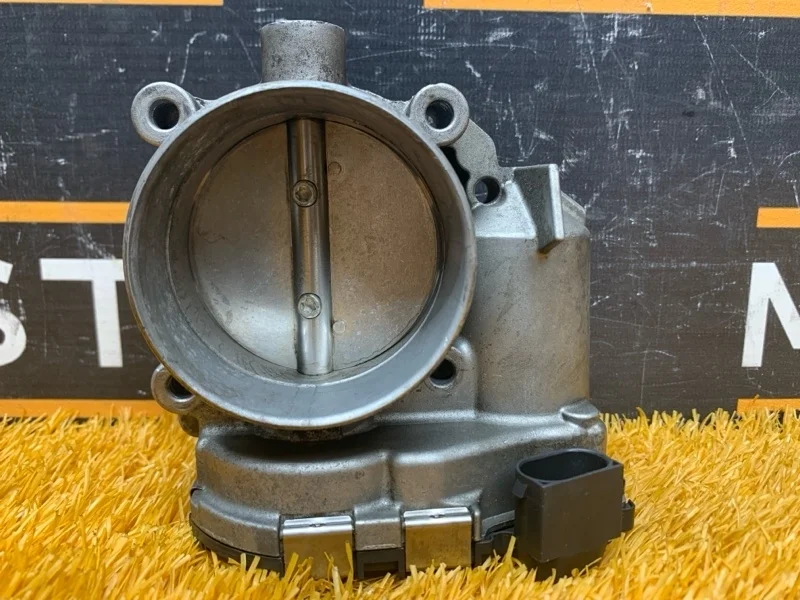 Дроссельная заслонка Volvo S40 30711552 MS68 B5254T