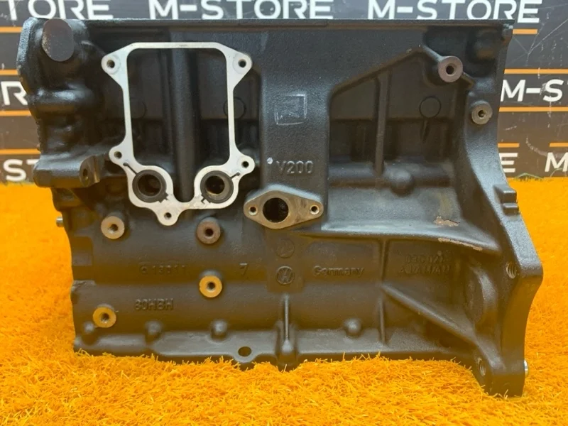 Блок Цилиндров Volkswagen Golf 2009 03C103011AS 5K CAX