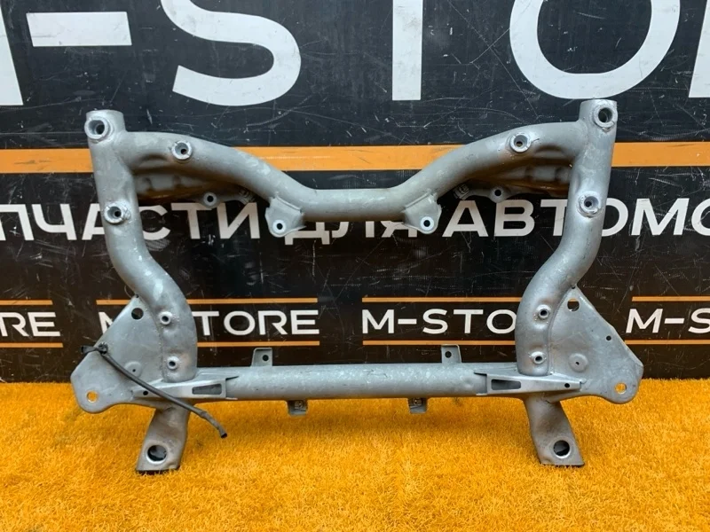 Балка поперечная (подрамник) Mercedes-Benz C-Class 2010 A2046280957 W204 271.860, передняя