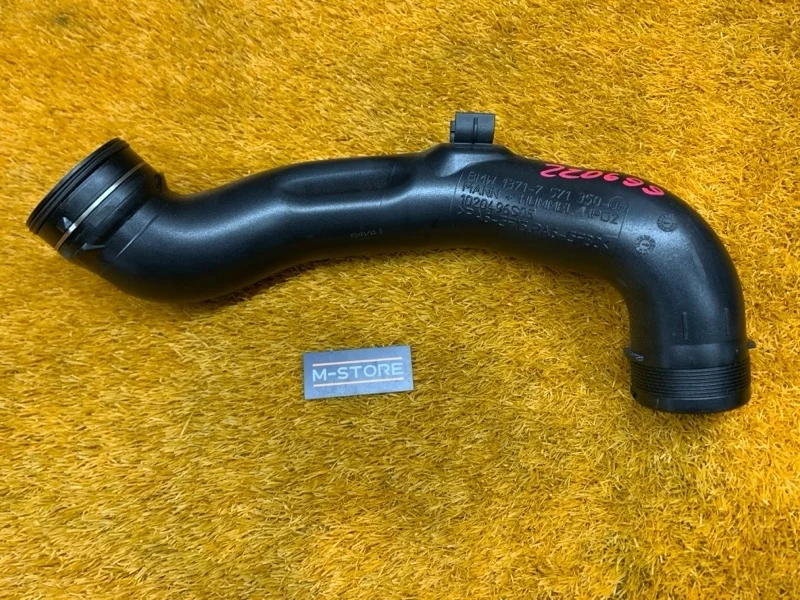Патрубок интеркулера Bmw X5 2011 13717571350 E70 N55B30A, левый