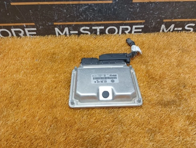 Блок управления двс Volkswagen Touareg 2004 022906032BE 7L AZZ