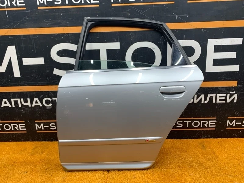 Дверь Audi A4 2006 8E0833051J B7/8E BWE, задняя левая