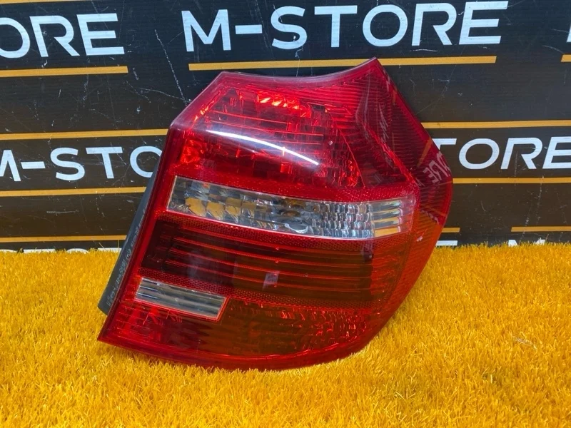 Фонарь задний Bmw 1-Series 2009 7181298 E87 N45B16A, правый