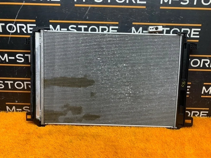 Радиатор кондиционера Mercedes-Benz C-Class 2013 A2045000654 W204 271.820