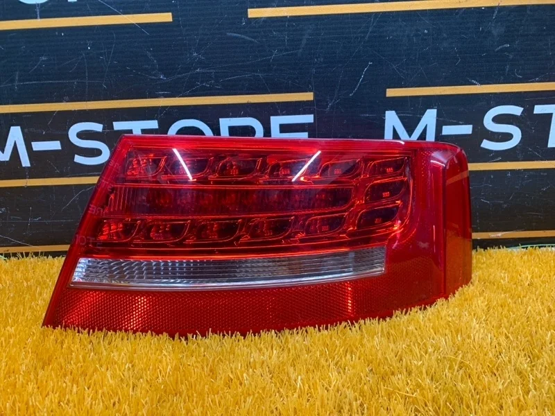 Фонарь задний Audi A5 2011 8T8945096D 8T CDNC, правый