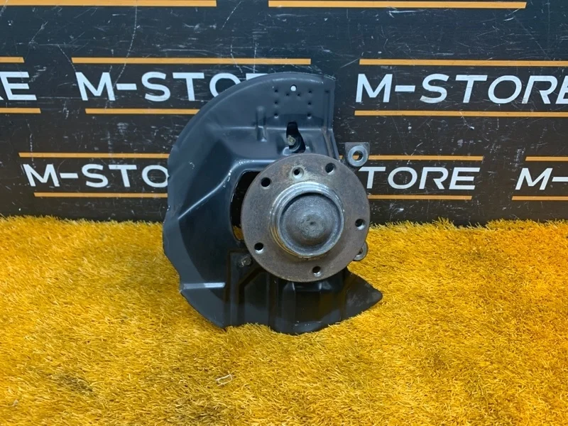 Ступица Bmw 3-Series 2004 31211096429 E46 N42B20A, передняя левая