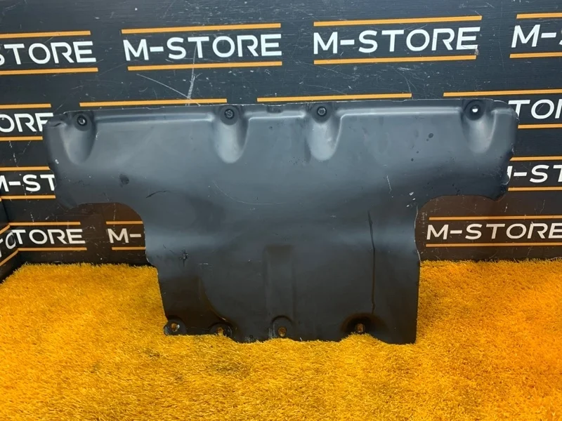 Защита двигателя Volkswagen Touareg 2011 7P0825235 7P CGRA