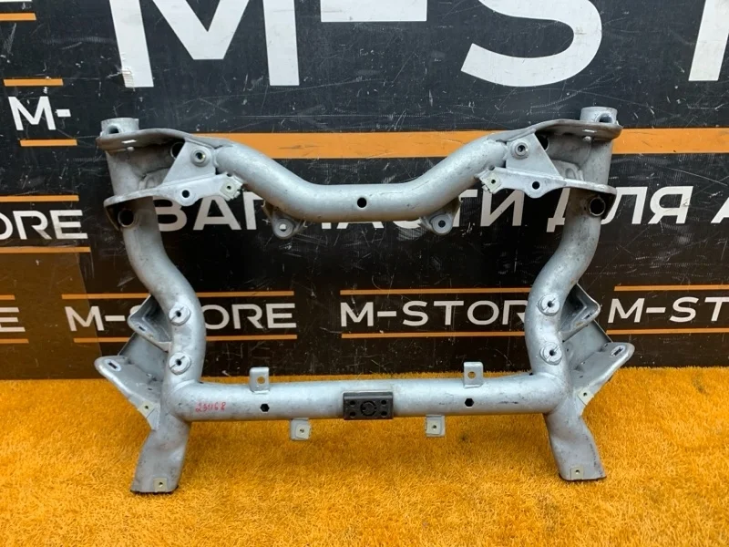 Балка поперечная (подрамник) Mercedes-Benz C-Class 2013 A2046281057 W204 271.820, передняя