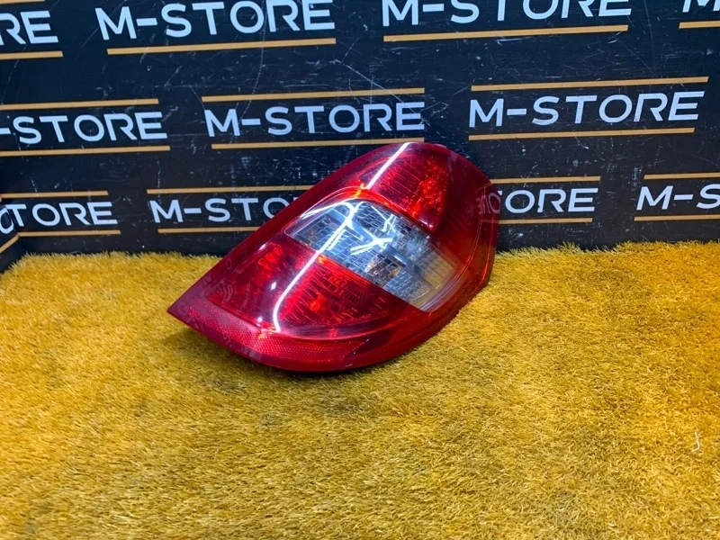 Фонарь задний Mercedes-Benz A-Class 2009 A1698202864 W169 266.940, правый